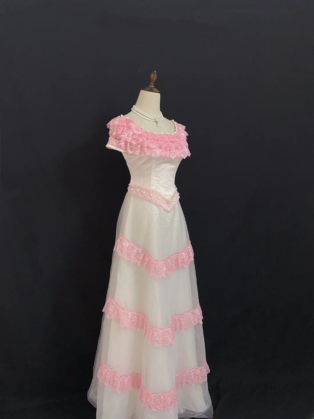 Princesses Fairytale Ball Gown Square Neck Pink With Tiered Layers Lace Quince Dress Quinceanera Dresses Formal 16th Birthday Outfit RB7935