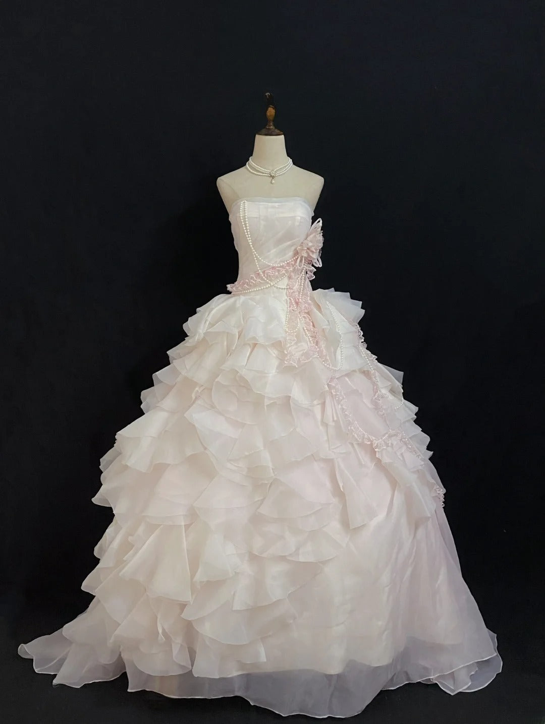 Aesthetic Ball Gown Strapless Light Pink Long With Appliques Tiered Layers Long Quince Dress Quinceanera Dresses Formal Birthday Outfits RB7940
