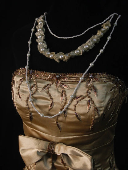 Vintage A-Linien-Kleid aus trägerlosem Tüll mit Perlenstickerei, ideal für den 18. Geburtstag, den Abschlussball oder als Cocktailkleid (AS484)