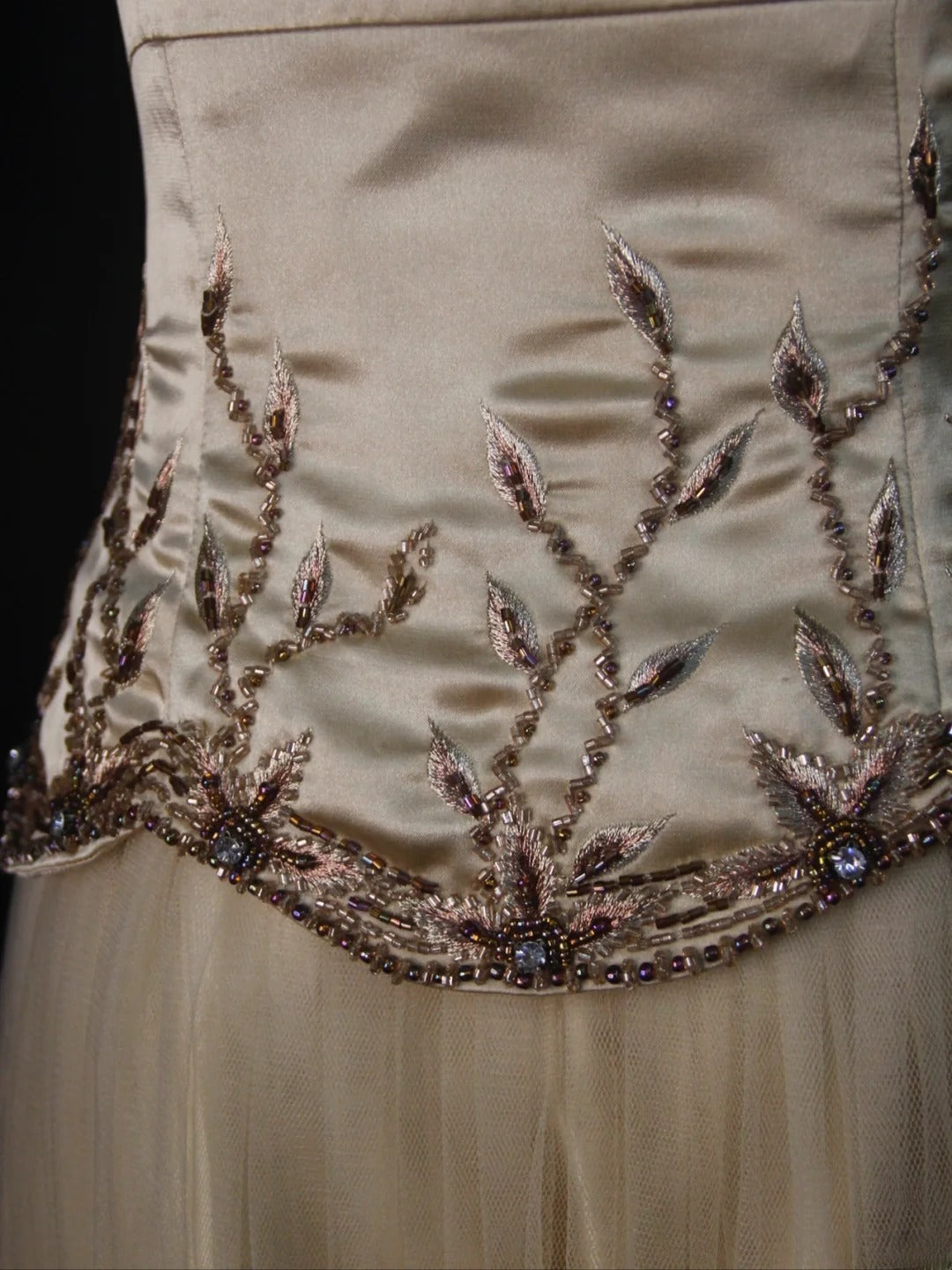 Vintage A-Linien-Kleid aus trägerlosem Tüll mit Perlenstickerei, ideal für den 18. Geburtstag, den Abschlussball oder als Cocktailkleid (AS484)