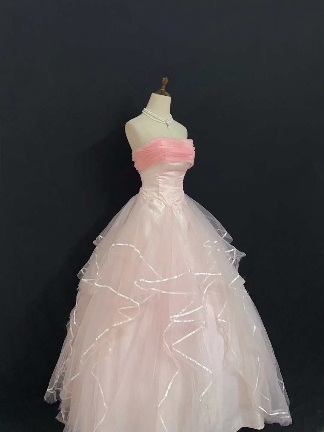 Princesses Fairytale Ball Gown Strapless Light Pink Long With Tiered Long Quince Dress Quinceanera Dresses Formal Birthday Outfits RB7943