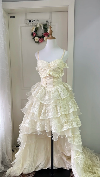 Cremefarbenes elfenbeinfarbenes Hochzeitskleid Ballkleid Vokuhila mit Spaghettiträgern und gestuftem Spitzenbrautkleid RC0800