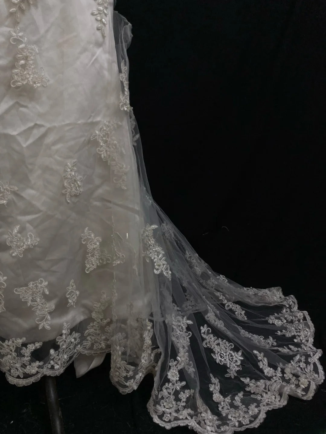 Vintage 80s Mermaid Halter Ivory Lace With Flowers Wedding Veil Brides Gown Bridal Dress Wedding Dresses RB7748