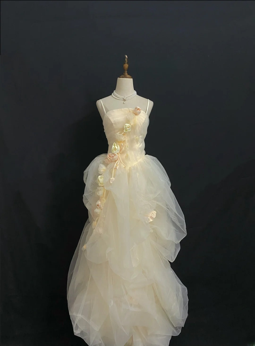 Princesses Fairytale Ball Gown Spaghetti Straps Yellow Long With Flowers Long Quince Dress Quinceanera Dresses Formal Birthday Outfits RB7949