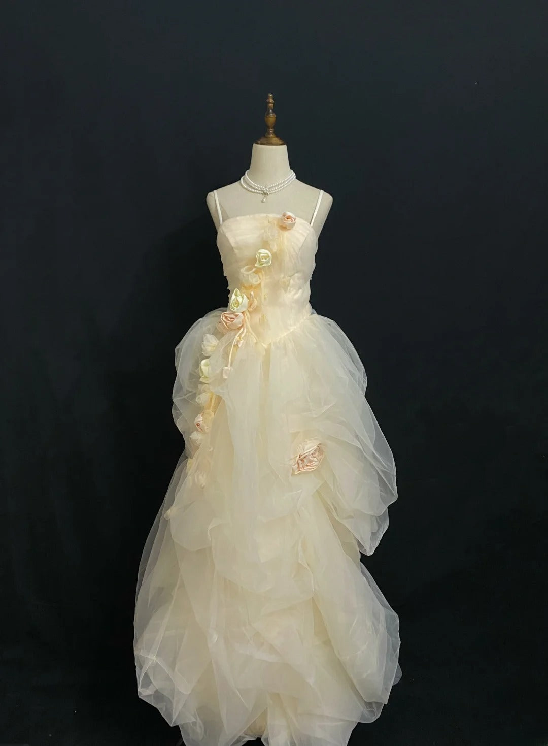 Princesses Fairytale Ball Gown Spaghetti Straps Yellow Long With Flowers Long Quince Dress Quinceanera Dresses Formal Birthday Outfits RB7949