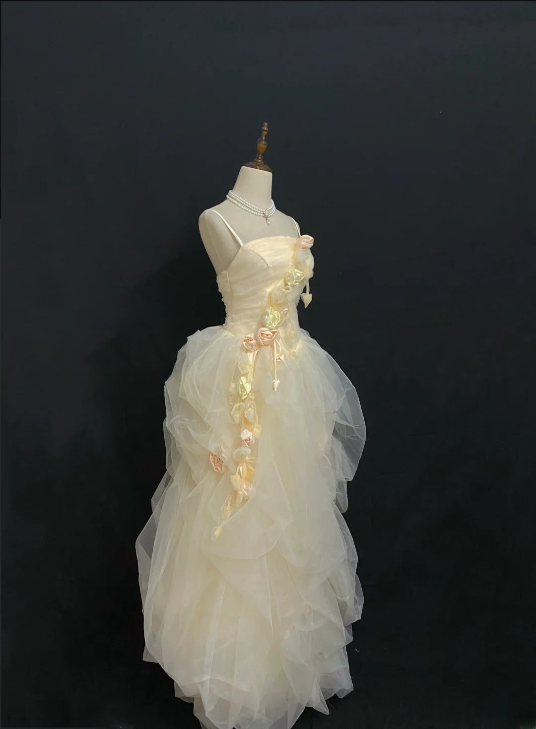 Princesses Fairytale Ball Gown Spaghetti Straps Yellow Long With Flowers Long Quince Dress Quinceanera Dresses Formal Birthday Outfits RB7949