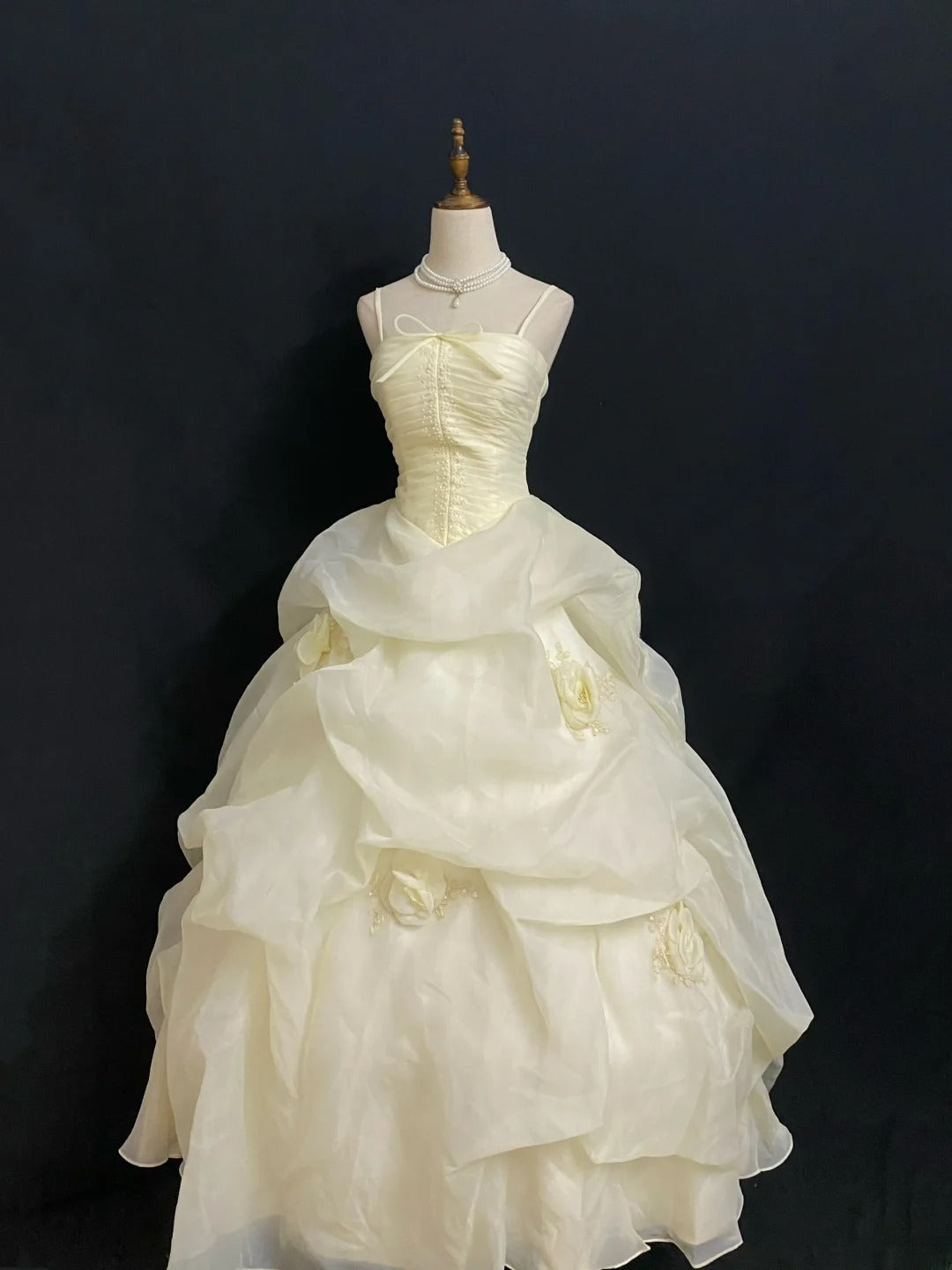 Princesses Fairytale Ball Gown Spaghetti Straps Yellow Long With 3D Flowers Long Quince Dress Quinceanera Dresses Formal Birthday Outfits RB7951