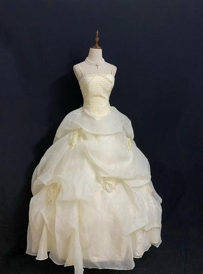 Princesses Fairytale Ball Gown Spaghetti Straps Yellow Long With 3D Flowers Long Quince Dress Quinceanera Dresses Formal Birthday Outfits RB7951