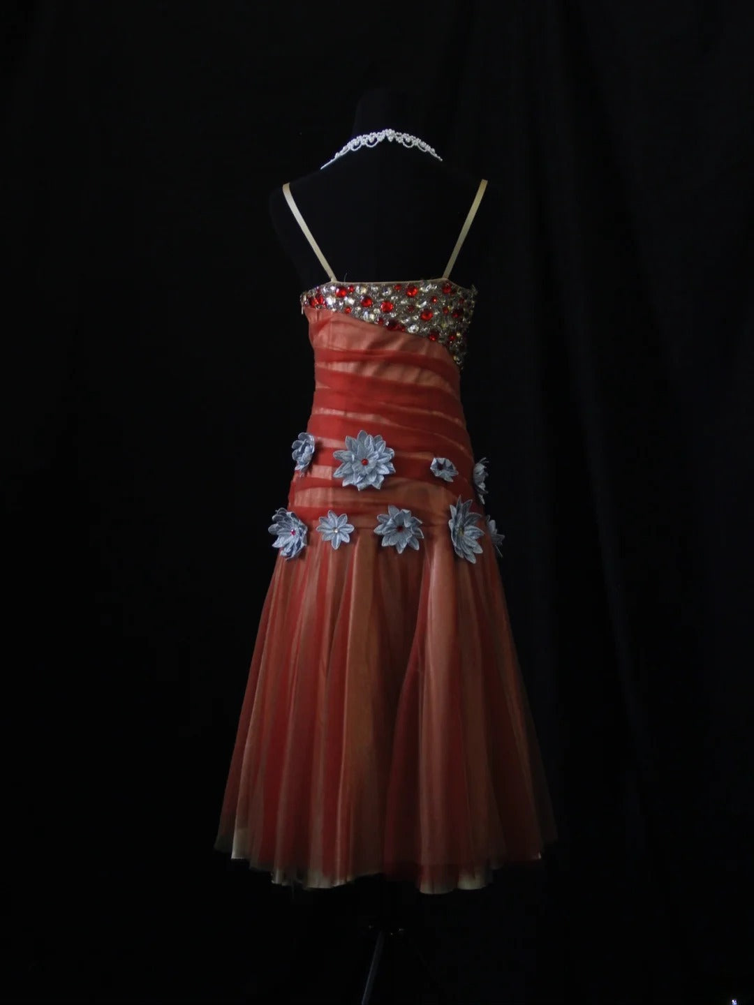 Vintage A-Linien-Kleid mit Spaghettiträgern aus Tüll und Perlenstickerei, ideal für den 16. Geburtstag, den Abschlussball oder als Cocktailkleid (AS494)