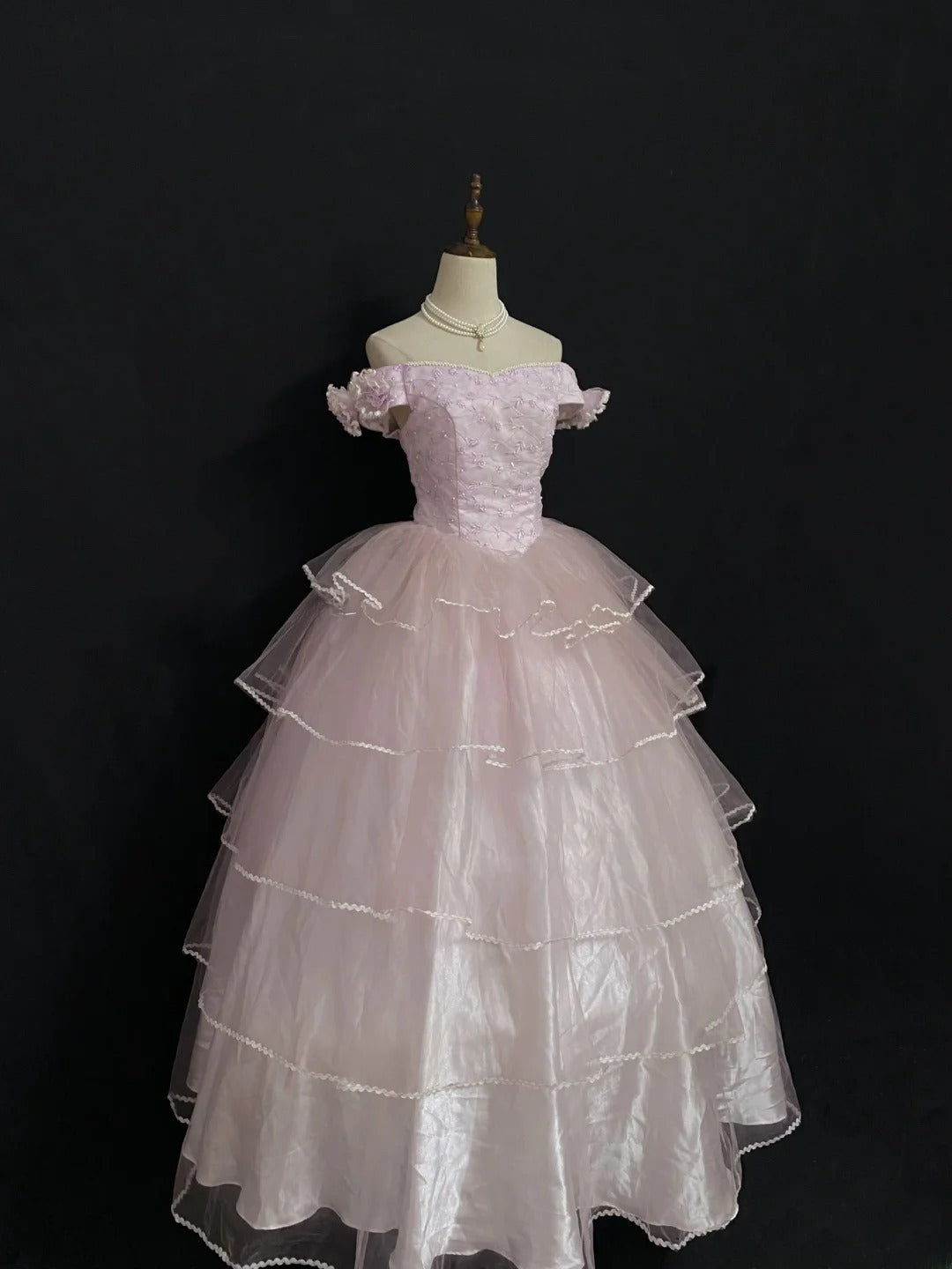 Princesses Fairytale Ball Gown Off The Shoulder Lilac With Tiered Lace Quince Dress Quinceanera Dresses Formal 16th Birthday Outfit RB7953