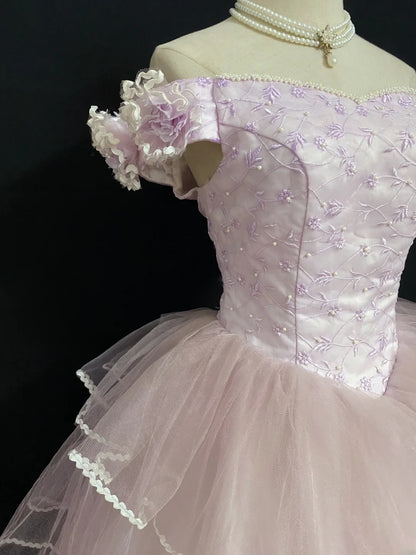 Princesses Fairytale Ball Gown Off The Shoulder Lilac With Tiered Lace Quince Dress Quinceanera Dresses Formal 16th Birthday Outfit RB7953