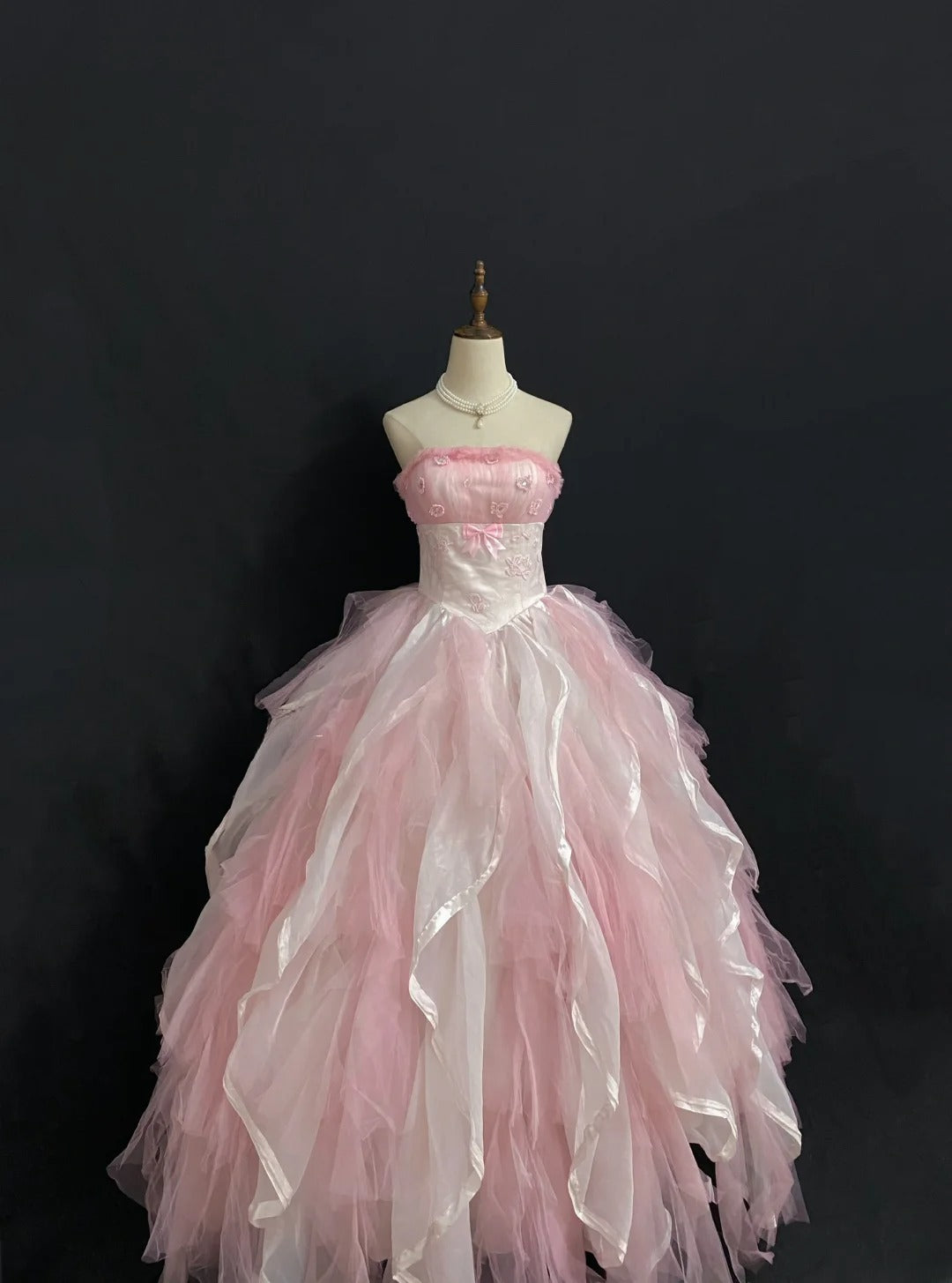 Princesses Fairytale Ball Gown Strapless Pink With Flowers Tiered Quince Dress Quinceanera Dresses Formal 16th Birthday Outfit RB7955