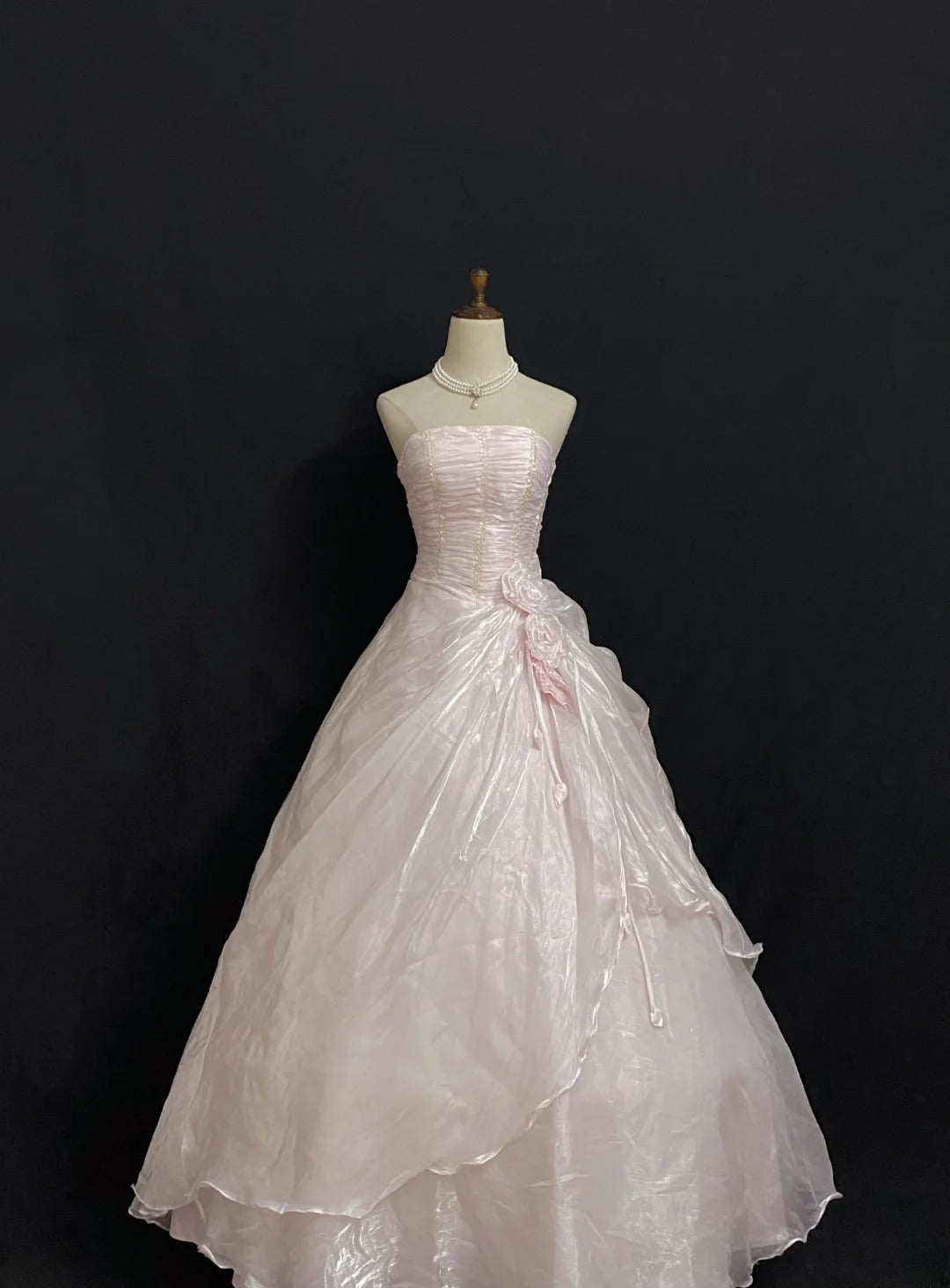 Princesses Fairytale Ball Gown Strapless Light Pink With Flowers Ruffled Quince Dress Quinceanera Dresses Formal 16th Birthday Outfit RB7957