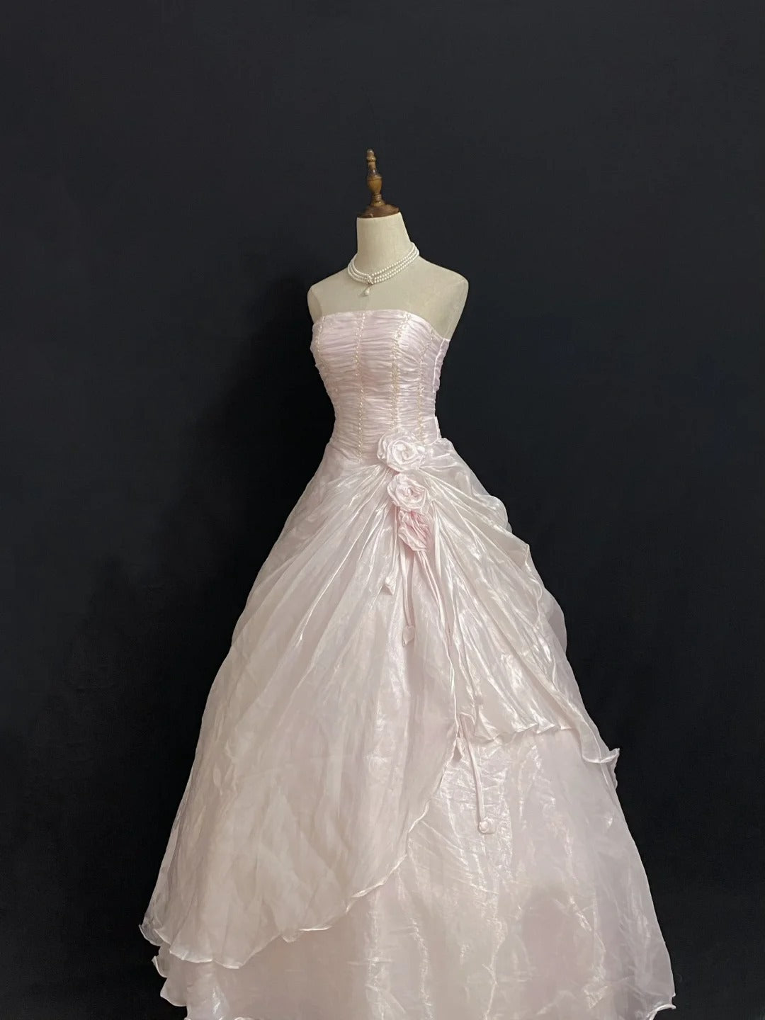 Princesses Fairytale Ball Gown Strapless Light Pink With Flowers Ruffled Quince Dress Quinceanera Dresses Formal 16th Birthday Outfit RB7957