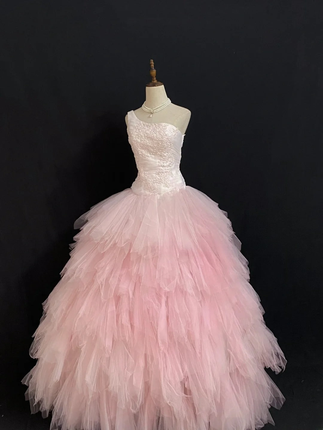 Princesses Fairytale Ball Gown One Shoulder Pink Tulle Long With Lace Long Quince Dress Quinceanera Dresses Formal Birthday Outfits RB7961