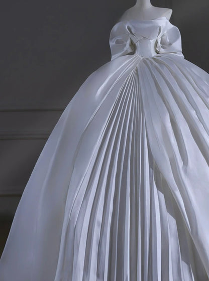 Prinzessinnen-Brautkleid, langes Ballkleid, trägerlos, kurze Ärmel, Satin, mit Ärmeln und plissierter Schleppe, weißes Brautkleid AS503