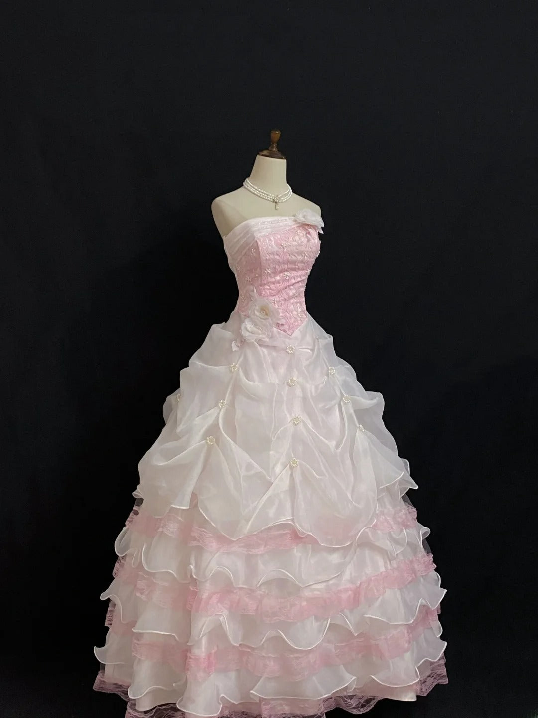 Princesses Fairytale Ball Gown Strapless Pink With Flowers Tiered Layers Quince Dress Quinceanera Dresses Formal 17th Birthday Outfit RB7965