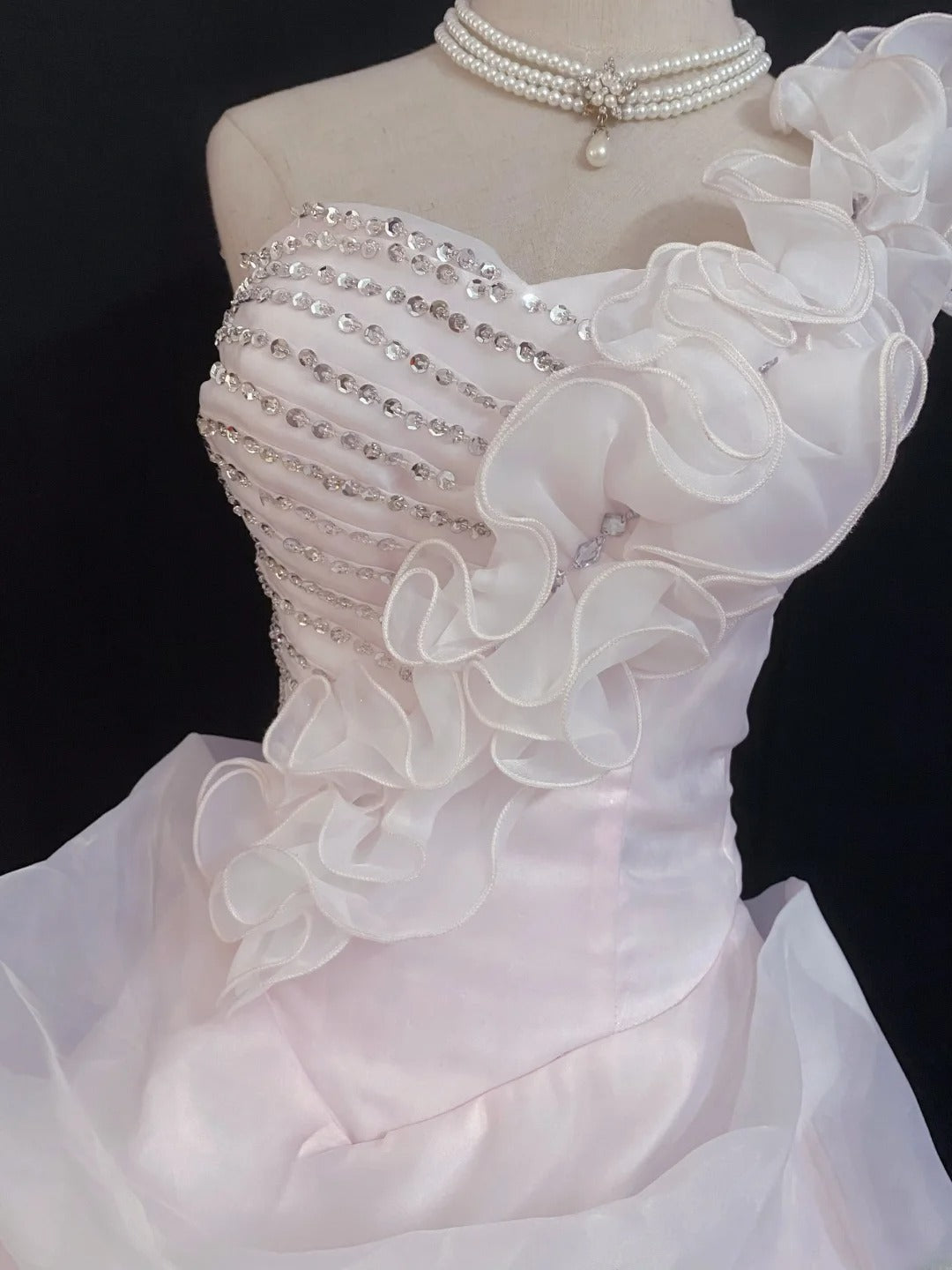 Princesses Fairytale Ball Gown One Shoulder Pink With Beaded Tiered Layers Quince Dress Quinceanera Dresses Formal 17th Birthday Outfit RB7966