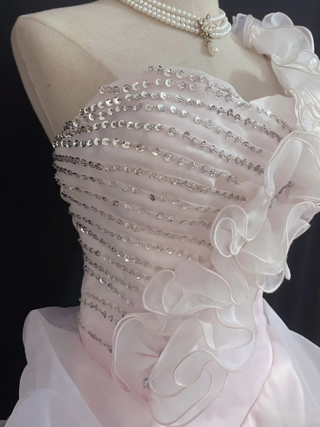 Princesses Fairytale Ball Gown One Shoulder Pink With Beaded Tiered Layers Quince Dress Quinceanera Dresses Formal 17th Birthday Outfit RB7966