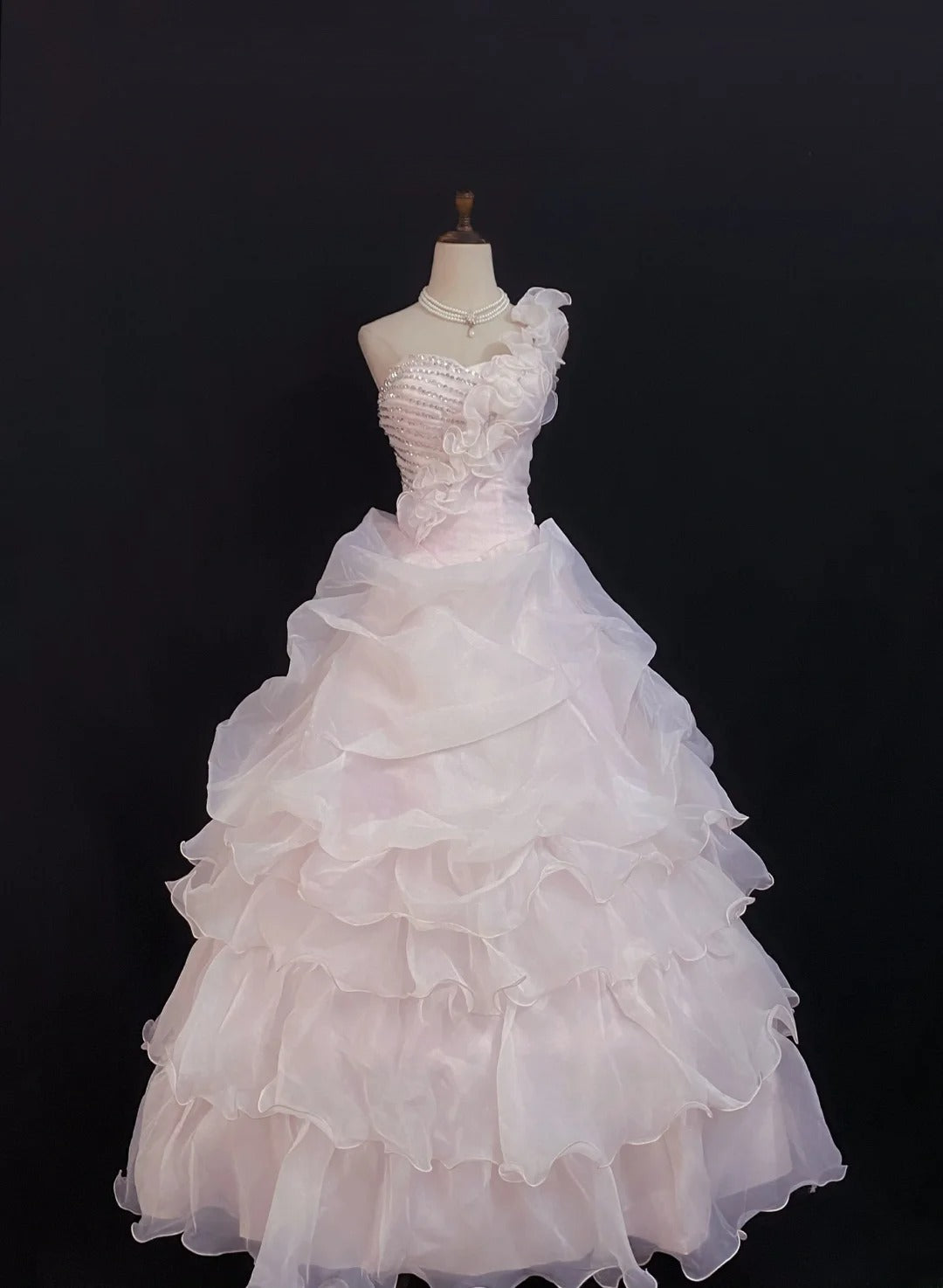 Princesses Fairytale Ball Gown One Shoulder Pink With Beaded Tiered Layers Quince Dress Quinceanera Dresses Formal 17th Birthday Outfit RB7966