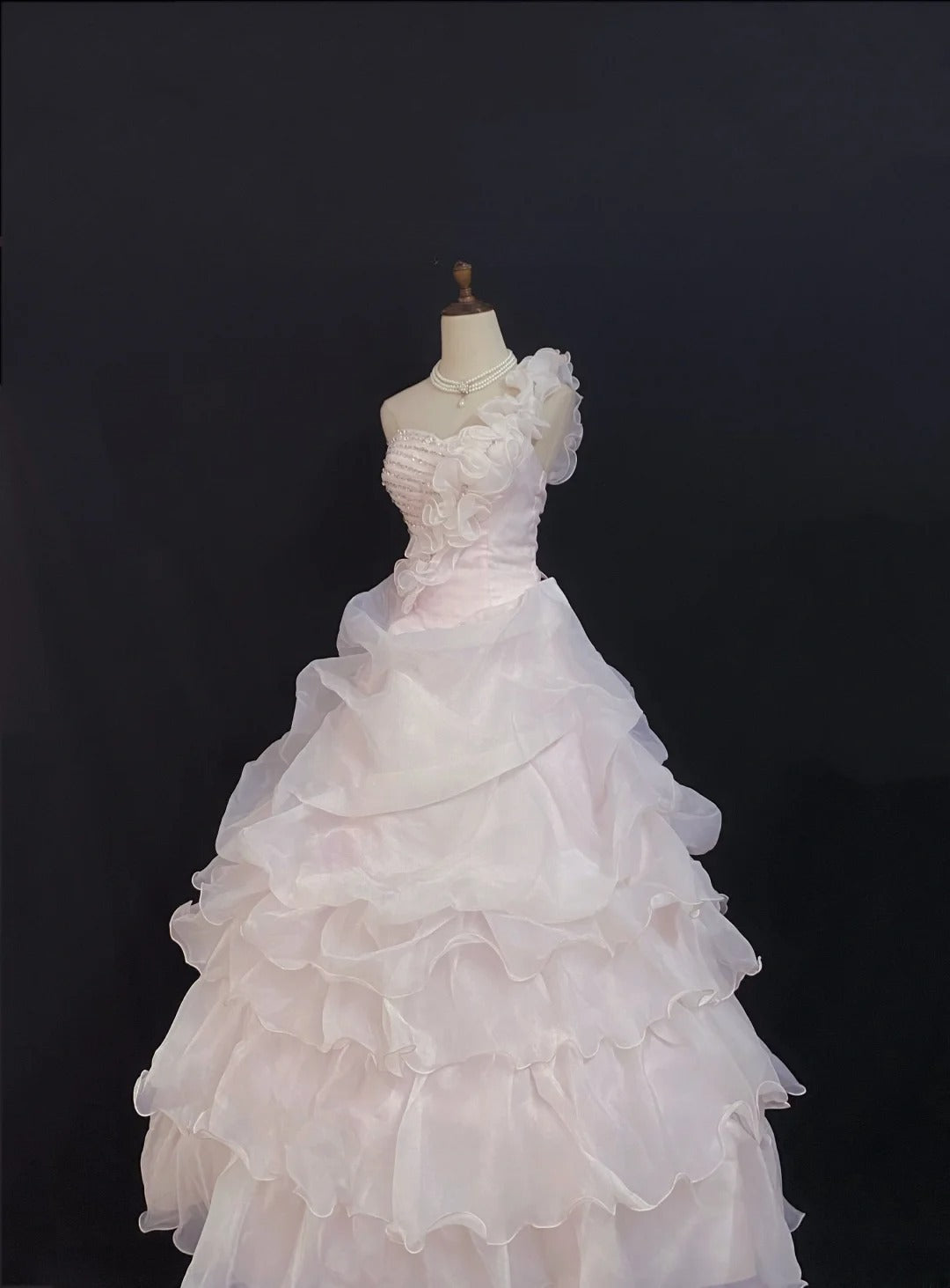 Princesses Fairytale Ball Gown One Shoulder Pink With Beaded Tiered Layers Quince Dress Quinceanera Dresses Formal 17th Birthday Outfit RB7966
