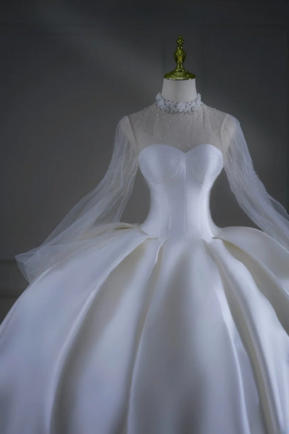 Prinzessinnen-Brautkleid, langes Ballkleid, hochgeschlossen, lange Ärmel, plissiert, Satin, mit Schleppe, weißes Brautkleid AS507