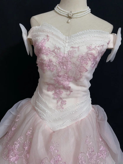Princesses Fairytale Ball Gown Off The Shoulder Blush Pink With Tiered Lace Quince Dress Quinceanera Dresses Formal 16th Birthday Outfit RB7968