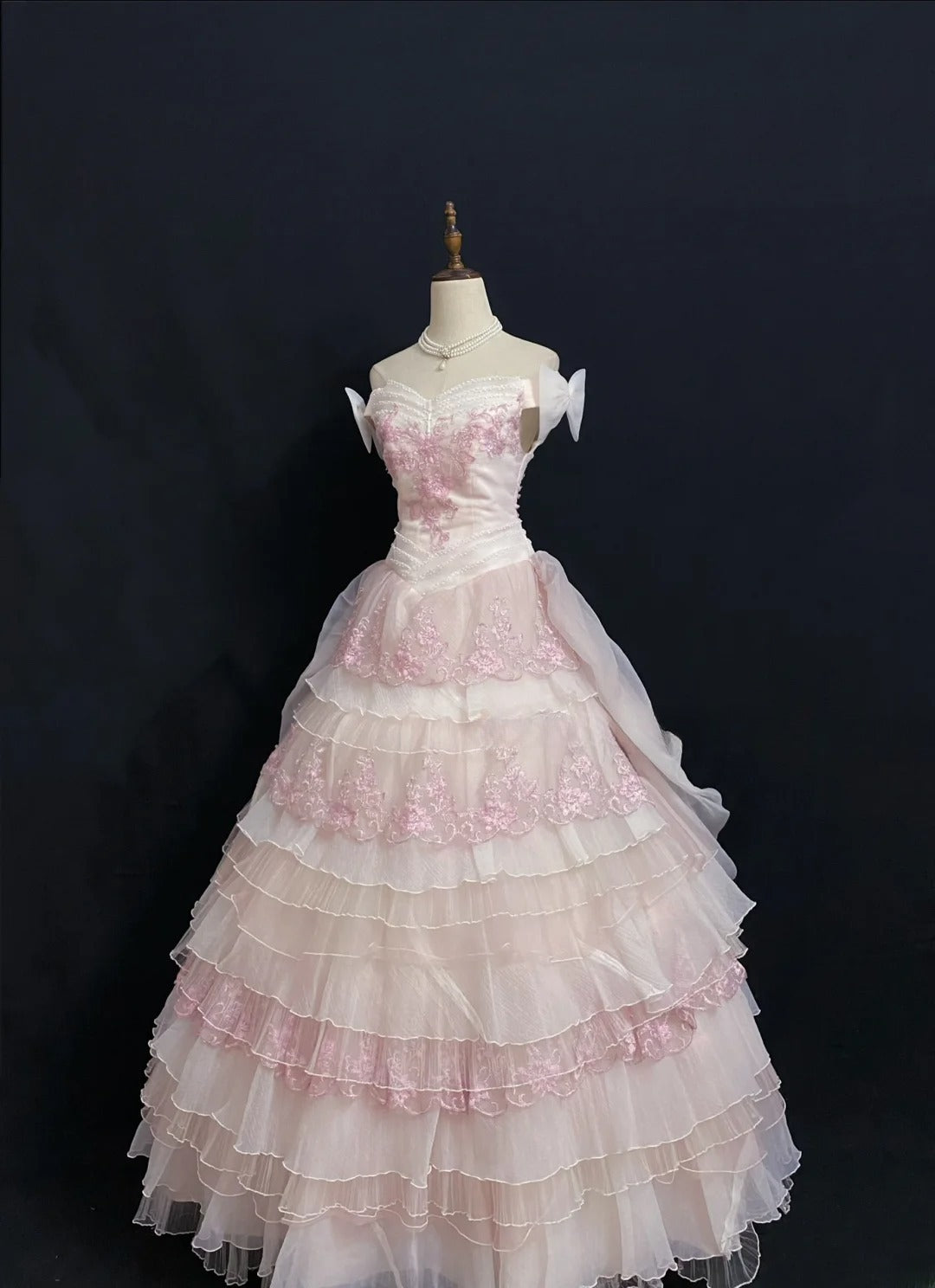 Princesses Fairytale Ball Gown Off The Shoulder Blush Pink With Tiered Lace Quince Dress Quinceanera Dresses Formal 16th Birthday Outfit RB7968