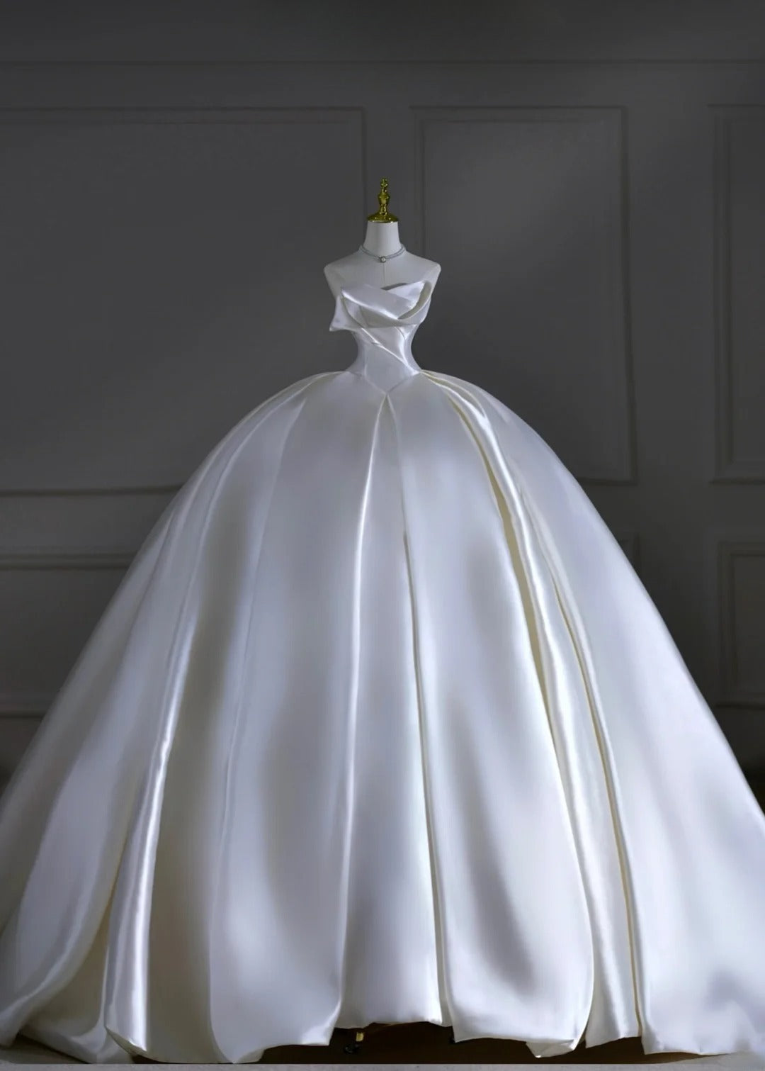 Romantic Long Wedding Dresses White Ball Gown Sweetheart Long Wedding Dress Style For Brides Fitted With Train Bridal Gowns AS510