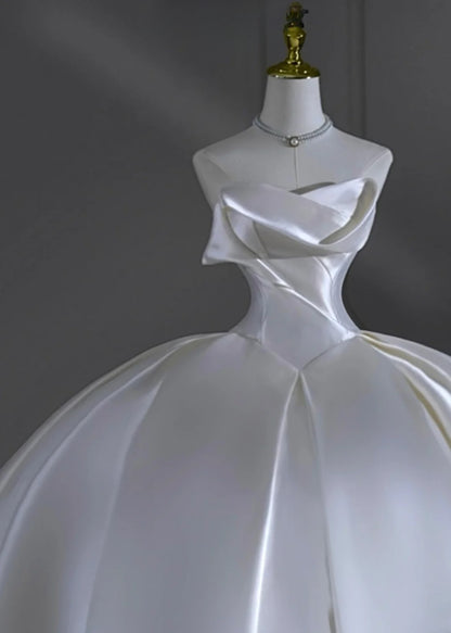 Romantic Long Wedding Dresses White Ball Gown Sweetheart Long Wedding Dress Style For Brides Fitted With Train Bridal Gowns AS510