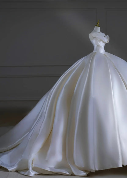 Romantic Long Wedding Dresses White Ball Gown Sweetheart Long Wedding Dress Style For Brides Fitted With Train Bridal Gowns AS510