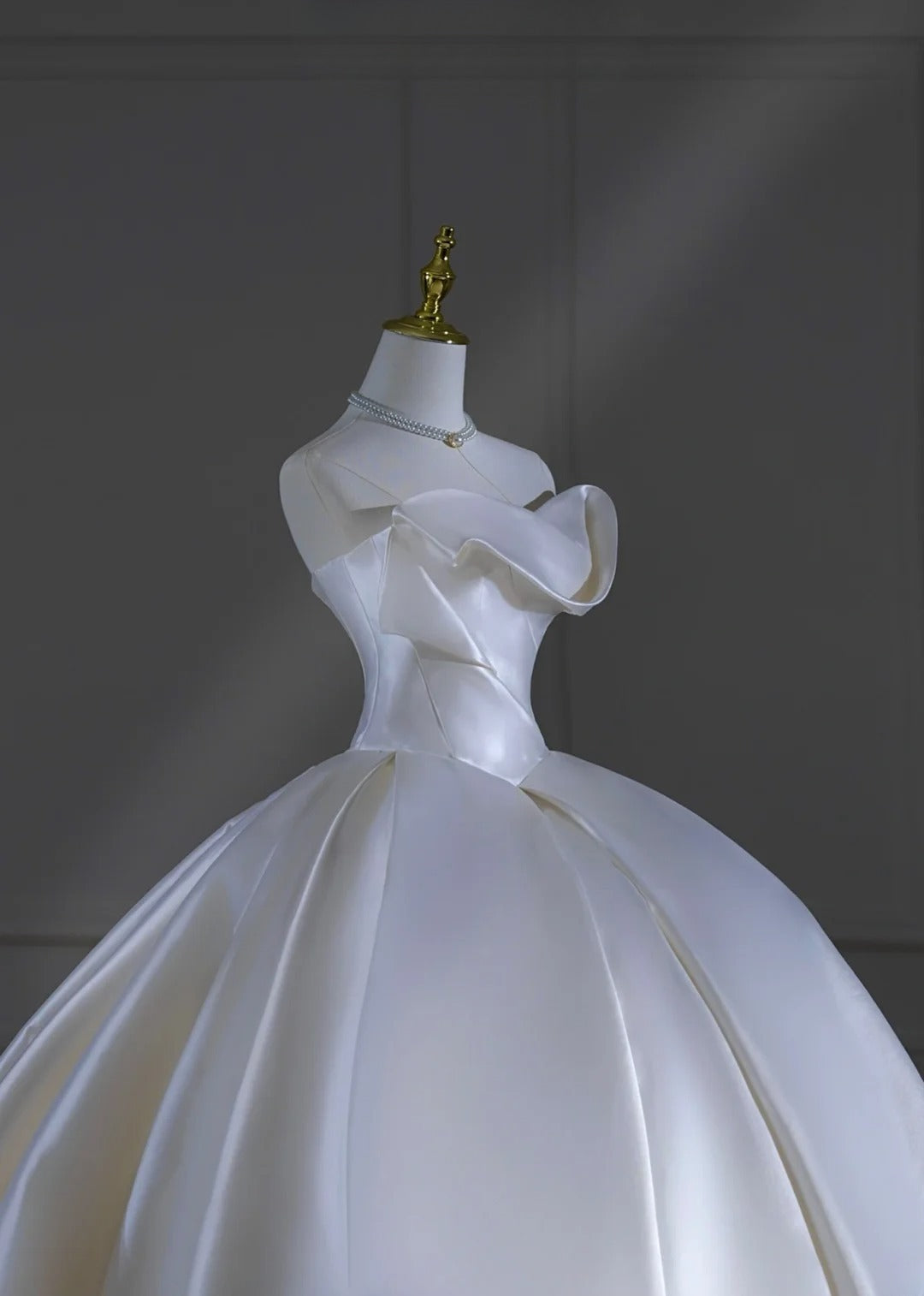 Romantic Long Wedding Dresses White Ball Gown Sweetheart Long Wedding Dress Style For Brides Fitted With Train Bridal Gowns AS510