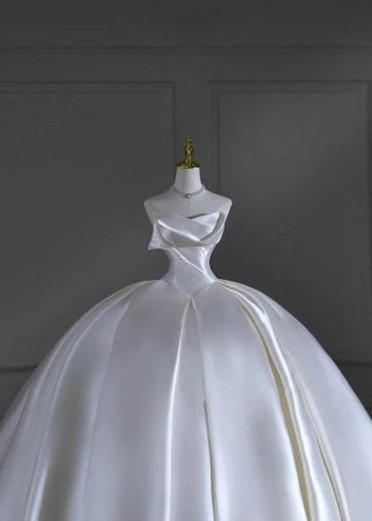 Romantic Long Wedding Dresses White Ball Gown Sweetheart Long Wedding Dress Style For Brides Fitted With Train Bridal Gowns AS510