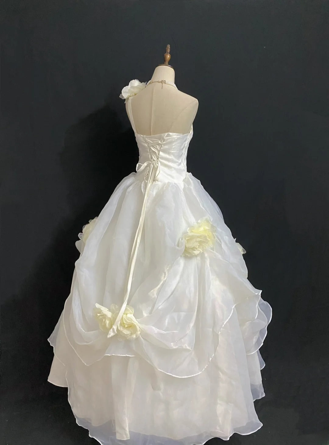 Princesses Fairytale Ball Gown One Shoulder White With Flowers Tiered Layers Quince Dress Quinceanera Dresses Formal 17th Birthday Outfit RB7972