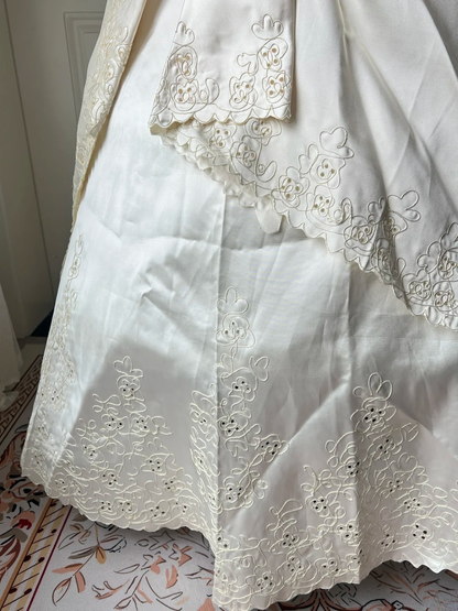 White Wedding Dress Ball Gown Modest Strapless With Appliques Lace Bow Bridal Gown RC0825