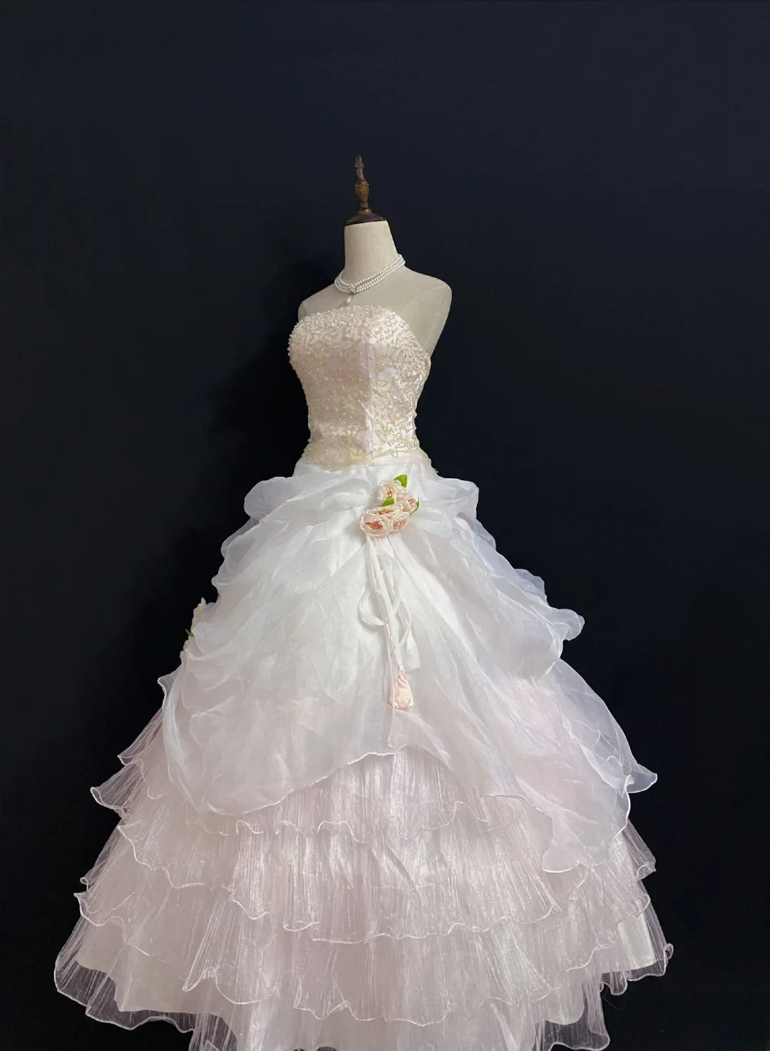 Princesses Fairytale Ball Gown Strapless Pink Long With Gold Lace Flowers Quince Dress Quinceanera Dresses Formal Birthday Outfits RB7978