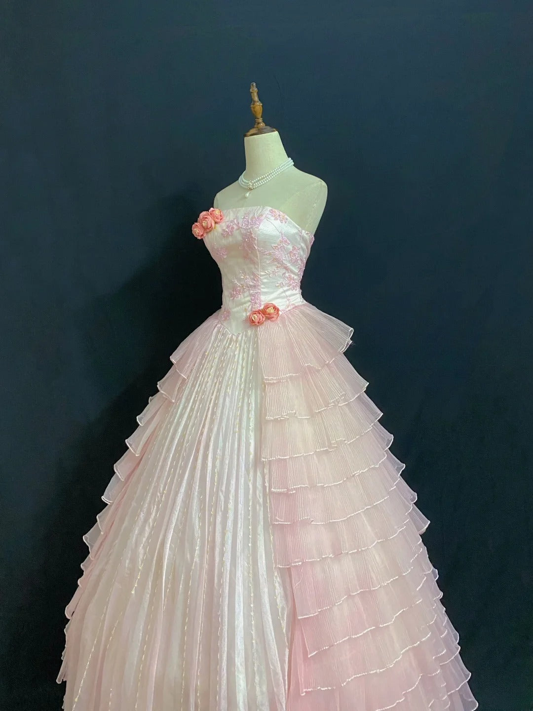 Princesses Fairytale Ball Gown Strapless Pink With Flowers Tiered Layers Quince Dress Quinceanera Dresses Formal 17th Birthday Outfit RB7980