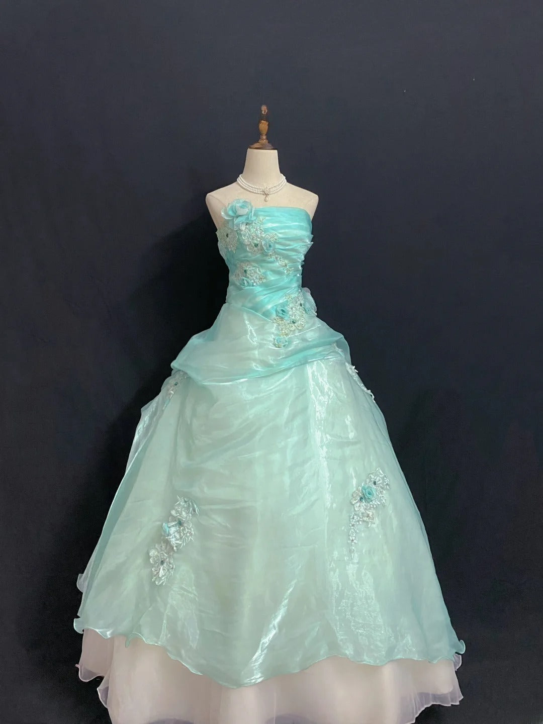 Princesses Fairytale Ball Gown Strapless Tiffany Blue With Tiered Appliqued Quince Dress Quinceanera Dresses 17th Birthday Outfit RB7983