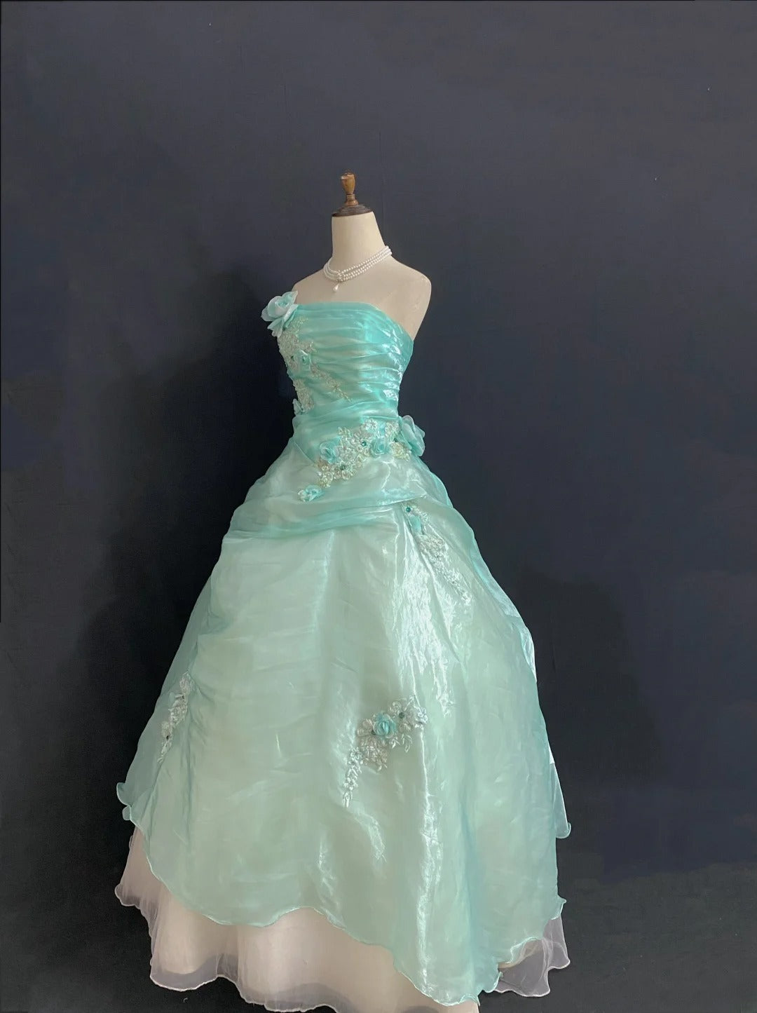 Princesses Fairytale Ball Gown Strapless Tiffany Blue With Tiered Appliqued Quince Dress Quinceanera Dresses 17th Birthday Outfit RB7983