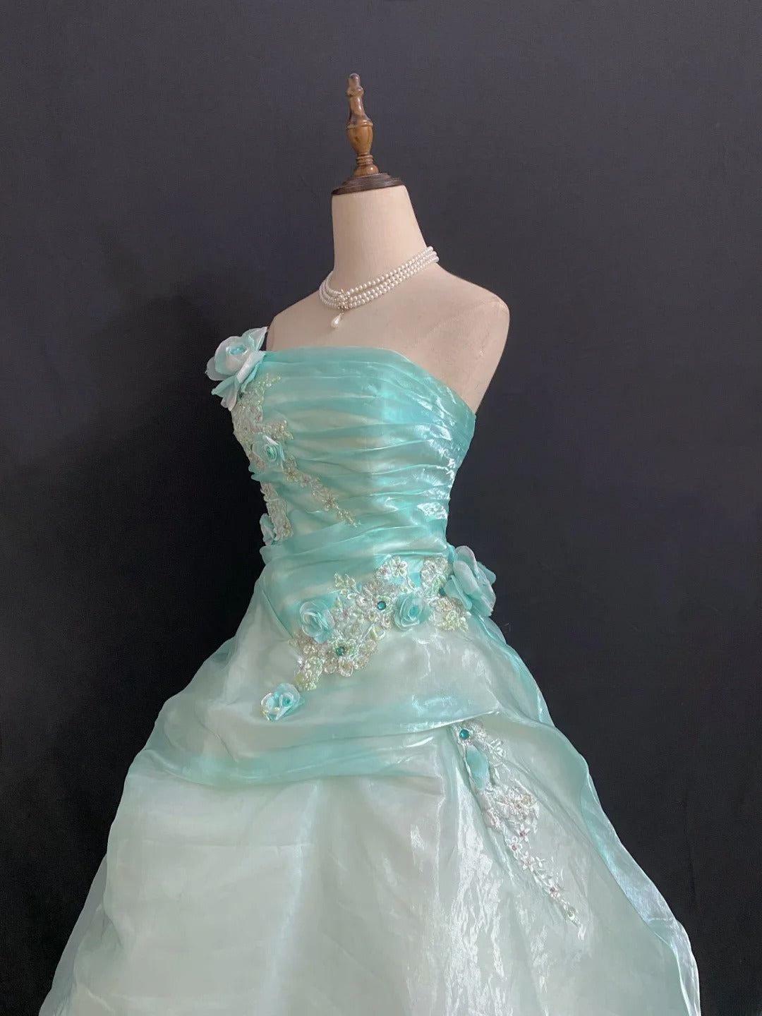 Princesses Fairytale Ball Gown Strapless Tiffany Blue With Tiered Appliqued Quince Dress Quinceanera Dresses 17th Birthday Outfit RB7983