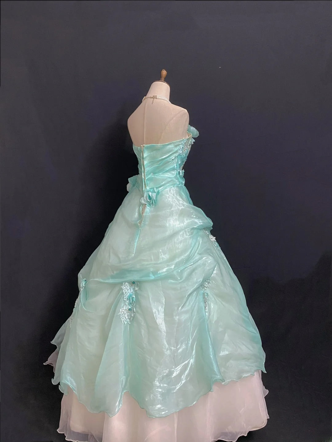 Princesses Fairytale Ball Gown Strapless Tiffany Blue With Tiered Appliqued Quince Dress Quinceanera Dresses 17th Birthday Outfit RB7983