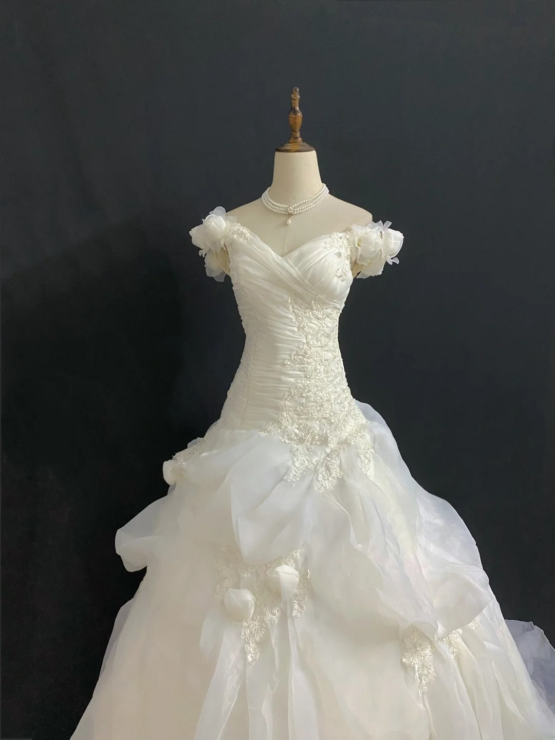 Vintage 80s Ball Gown Off The Shoulder Organza White With Flowers Drop Waist Brides Gown Bridal Dress Wedding Dresses RB7986