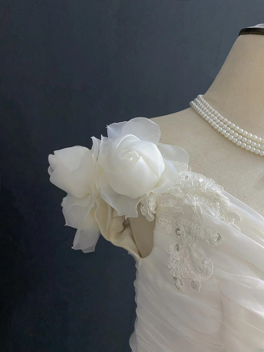 Vintage 80s Ball Gown Off The Shoulder Organza White With Flowers Drop Waist Brides Gown Bridal Dress Wedding Dresses RB7986