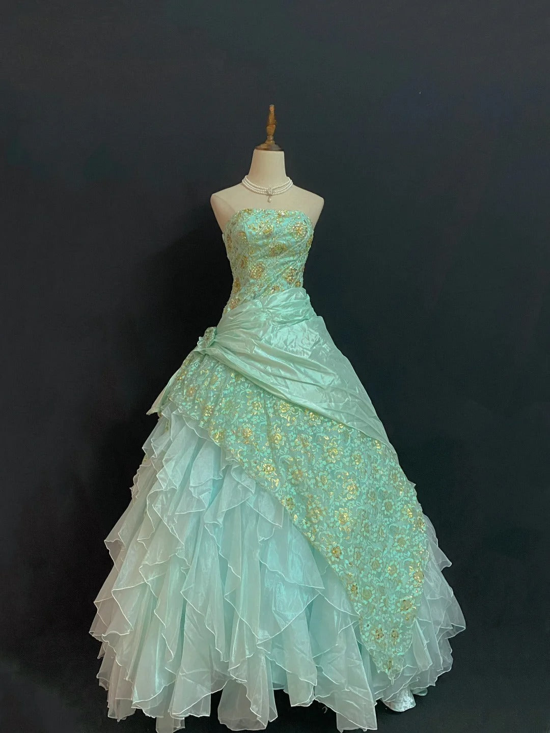 Princesses Fairytale Ball Gown Strapless Green Chiffon With Tiered Ruffled Quince Dress Quinceanera Dresses 17th Birthday Outfit RB7990