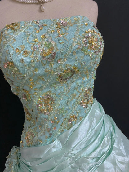 Princesses Fairytale Ball Gown Strapless Green Chiffon With Tiered Ruffled Quince Dress Quinceanera Dresses 17th Birthday Outfit RB7990
