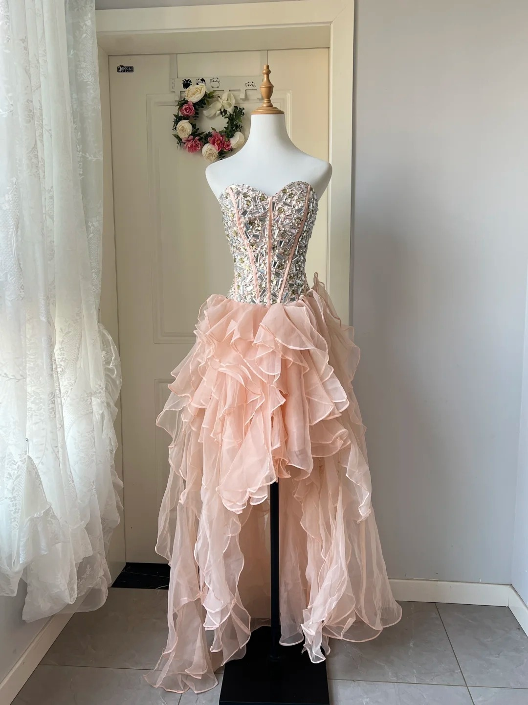Dezentes Vokuhila-Abiballkleid in Altrosa, festliches Abendkleid mit Kristallen für Damen RC0846