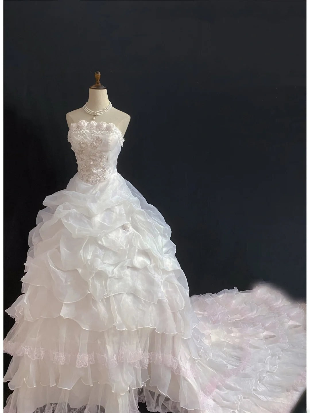 Princesses Fairytale Ball Gown Strapless Light Pink Organza With Tiered Layers 3D Flowers Quince Dress Quinceanera Dresses 19th Birthday Outfit RB7997