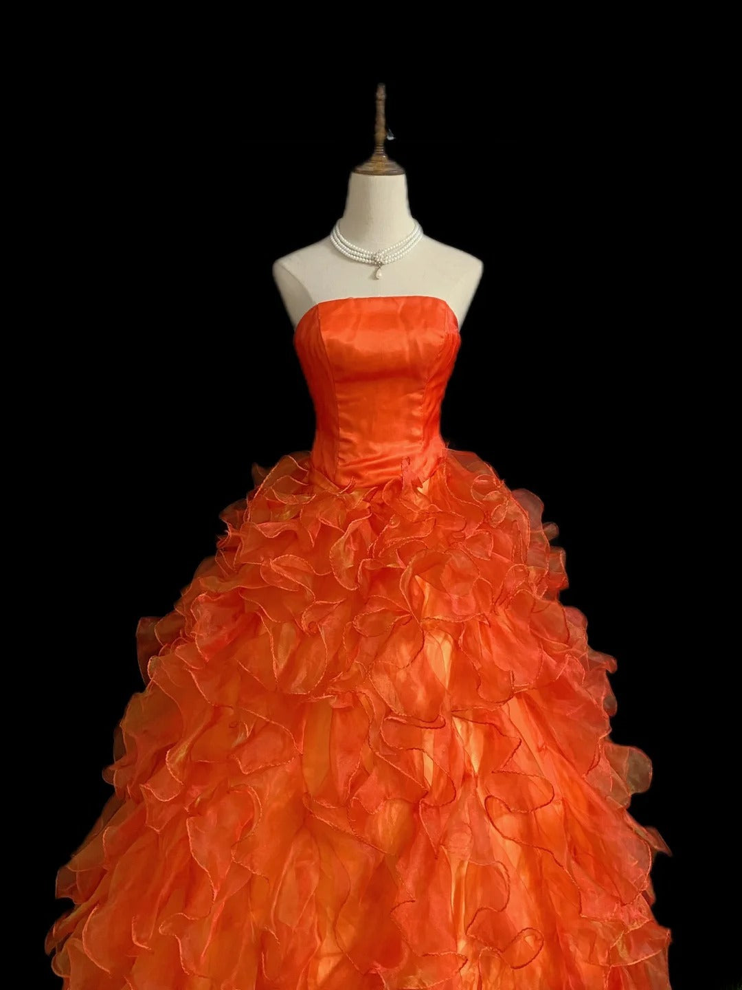 Princesses Fairytale Ball Gown Strapless Tulle With Tiered Layers Quince Dress Quinceanera Dresses 19th Birthday Outfit RB8000
