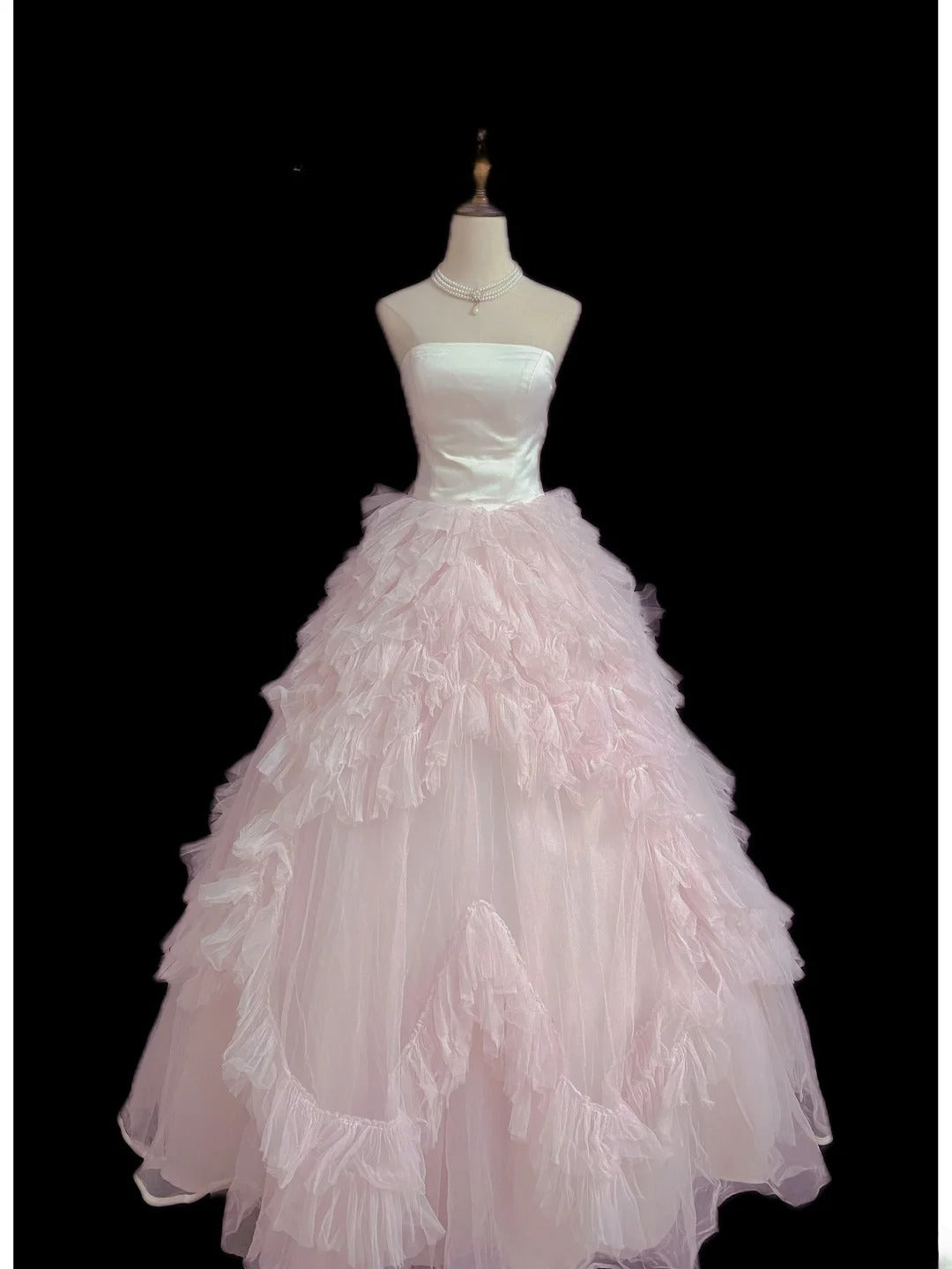 Princesses Fairytale Ball Gown Strapless Pink Tulle With Tiered Layers Quince Dress Quinceanera Dresses 19th Birthday Outfit RB8002