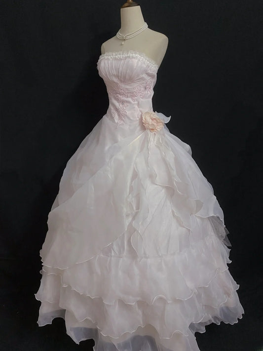 Princesses Fairytale Ball Gown Strapless Light Pink Long With Tiered Lace Quince Dress Quinceanera Dresses Formal Birthday Outfits RB8015